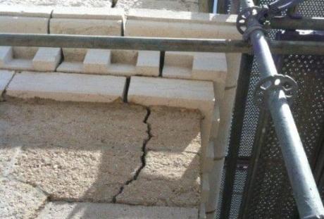 קריסת פינת מגדל לפי חיזוק ושימור